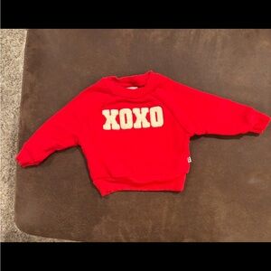 Little sleepies XOXO play sweatshirt. EUC. 6-12 Months.